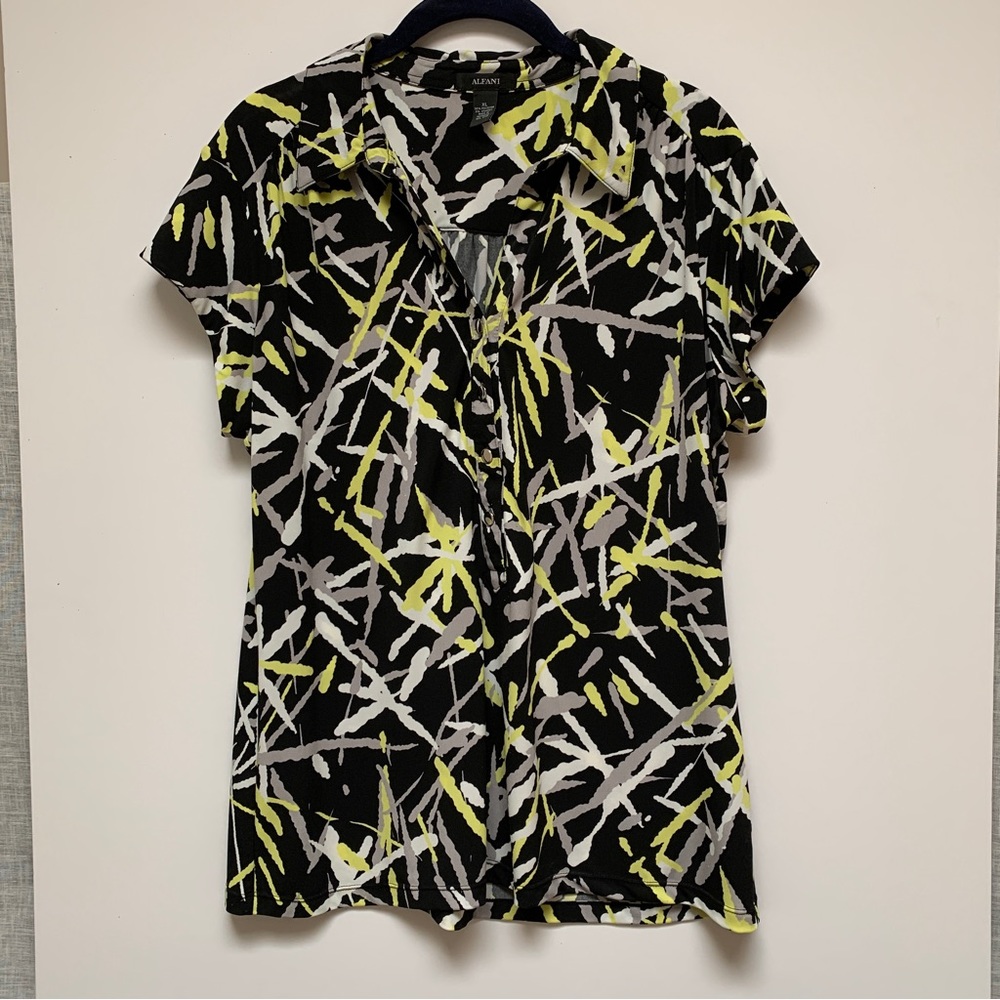 XL Alfani Womens Top  Black with Yellow and grey abstract print